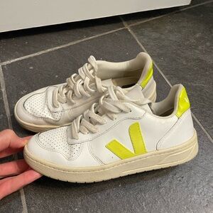 Veja shoes